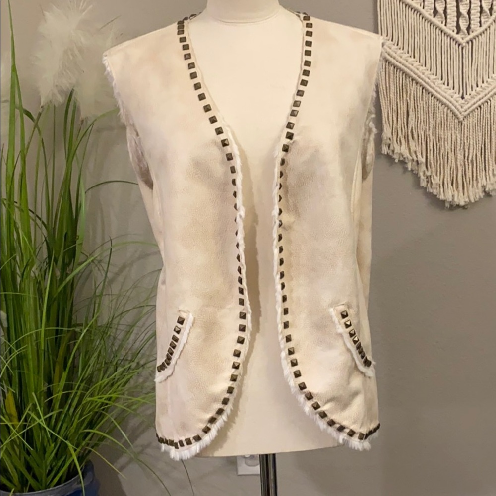 Faux leather & fur vest